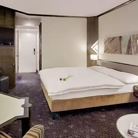 Plaza Premium Parkhotel 호텔 4*