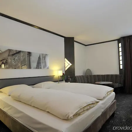 Plaza Premium Parkhotel 호텔 4*