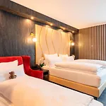 Szálloda Plaza Premium Parkhotel
