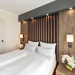Szálloda Plaza Premium Parkhotel